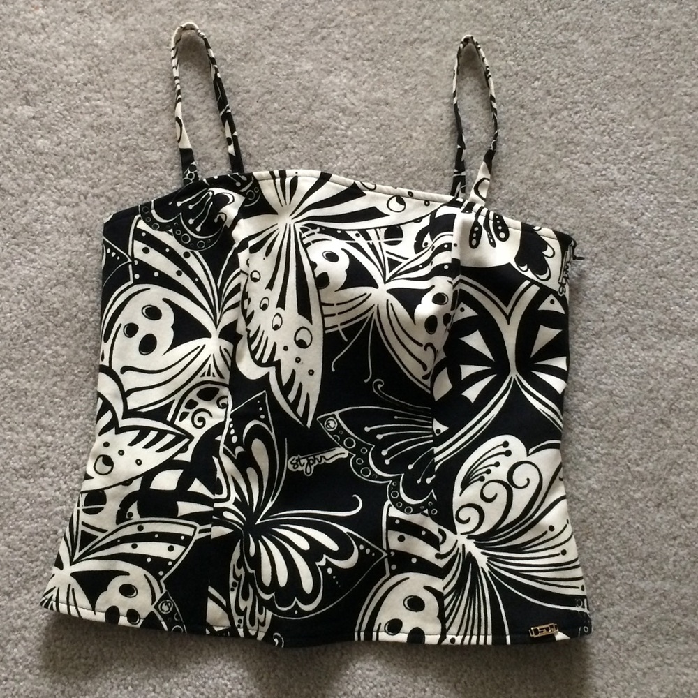 St. John Black & Cream Top